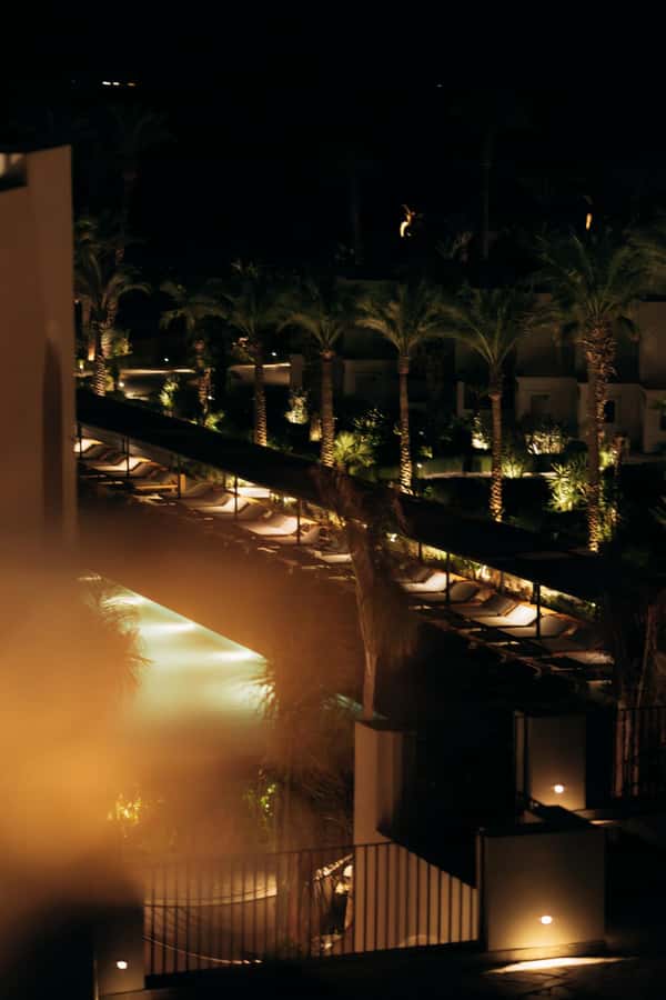 Hurghada: Arabian Nights Under Stars - The changing entertainment is part of the deal
