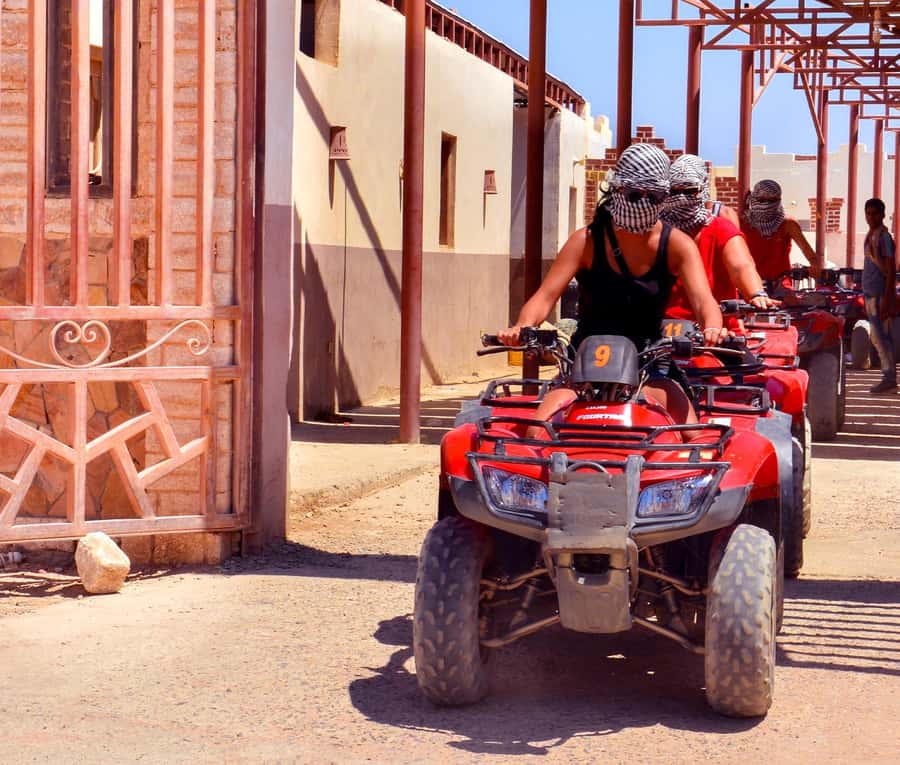 Hurghada: ATV Tour with Camel Ride, Dinner Show & Stargazing - Dinner, dancing, and the desert camp atmosphere