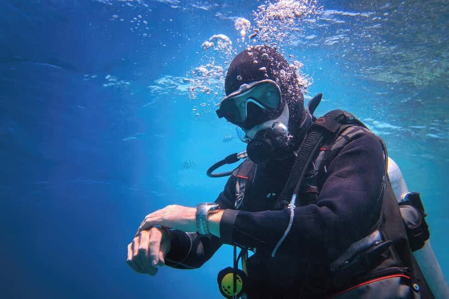 Hurghada: Beginners Scuba Diving Full-Day Boat Trip & Lunch - The first underwater session takes patience
