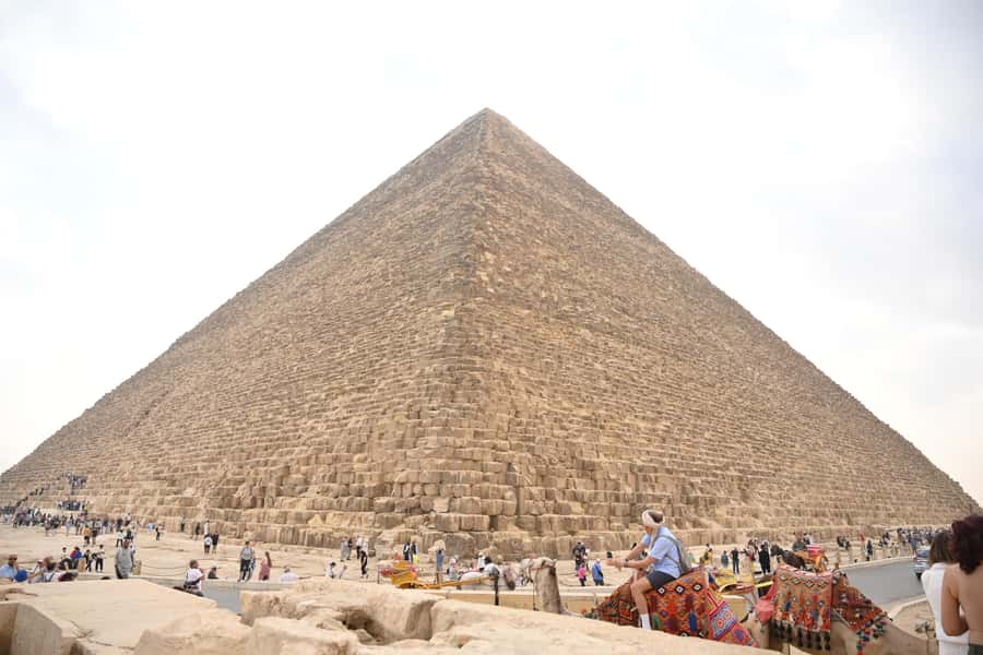 Hurghada Day Trip to Giza Pyramids, Sphinx, Museum and lunch - The Sphinx and Valley Temple in a compact visit