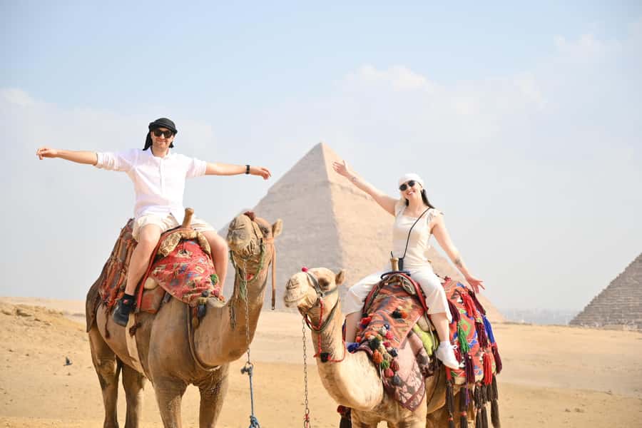 Hurghada Day Trip to Giza Pyramids, Sphinx, Museum and lunch - The Egyptian Museum: ancient objects after a long morning