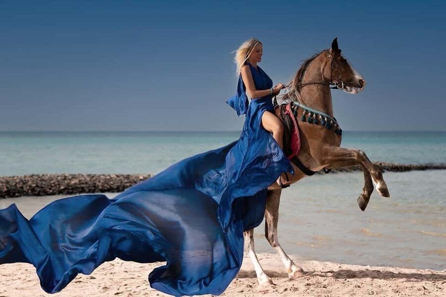 Hurghada: Desert & Sea Horse Riding with + 360° Photos - Languages, pickup, and timing