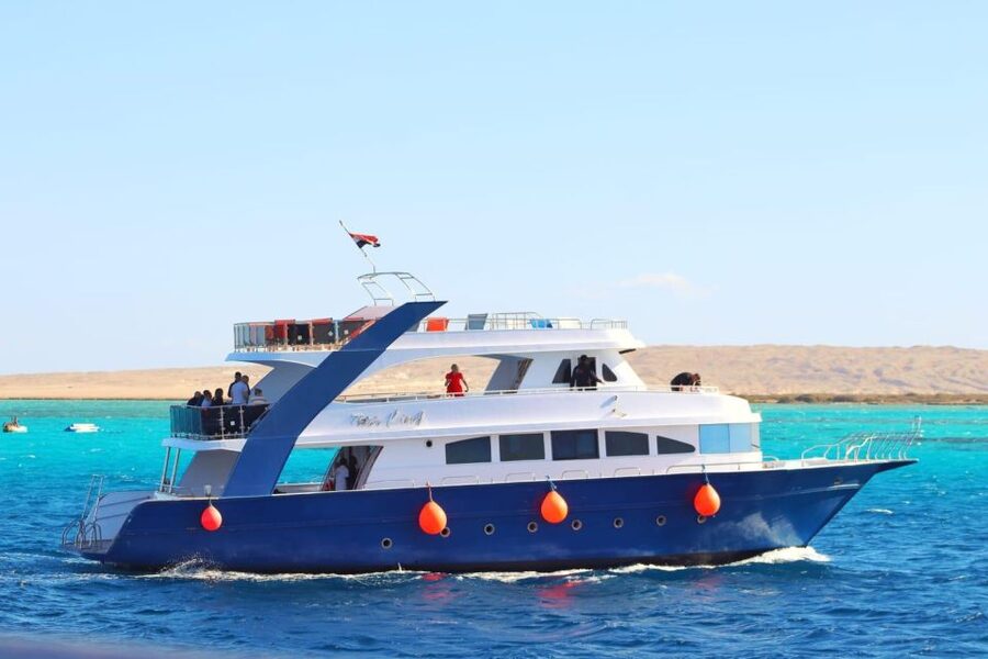 Hurghada: Elegance Yacht Cruise To Orange bay Island W lunch - What the day feels like for different kinds of visitors