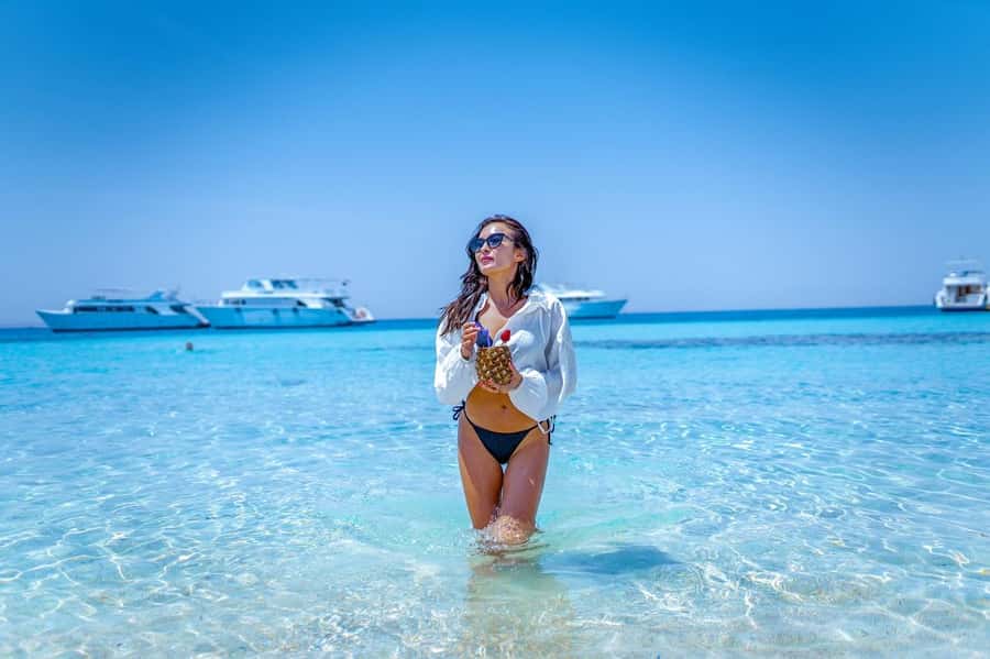Hurghada: Giftun Island Orange Bay Speedboat Cruise & Lunch - Two snorkeling stops, two short looks at the Red Sea