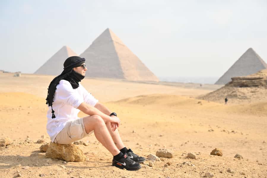 Hurghada: Giza Pyramids, Sphinx, Museum & Old Souq Day Trip - The road from Hurghada to Cairo
