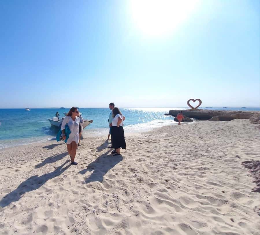 Hurghada: High-Speed Sea Taxi Tour to Orange Bay or Magawish - Three hours or a full day?