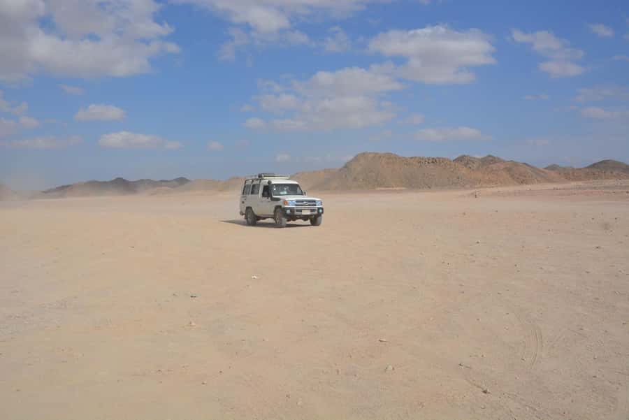 Hurghada: Jeep Safari with Camel Ride, Dinner and Show - Why this Hurghada safari works as a day away from the beach