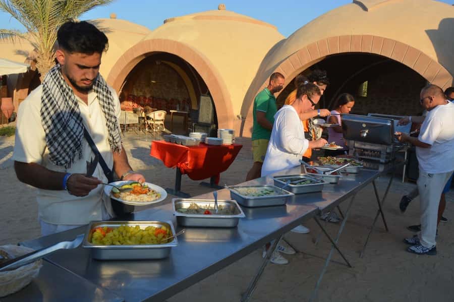 Hurghada: Jeep Safari with Camel Ride, Dinner and Show - A short camel ride with a clear purpose
