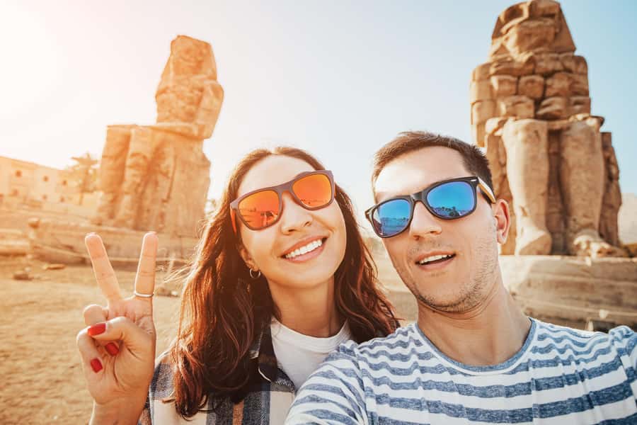 Hurghada: Luxor Hot Air Balloon Ride and Day Tour With Meals - Crossing the Nile before sunrise
