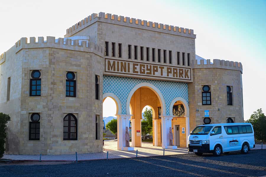 Hurghada: Mini Egypt Park Entry Ticket, Tour, and Transfers - What the guide adds