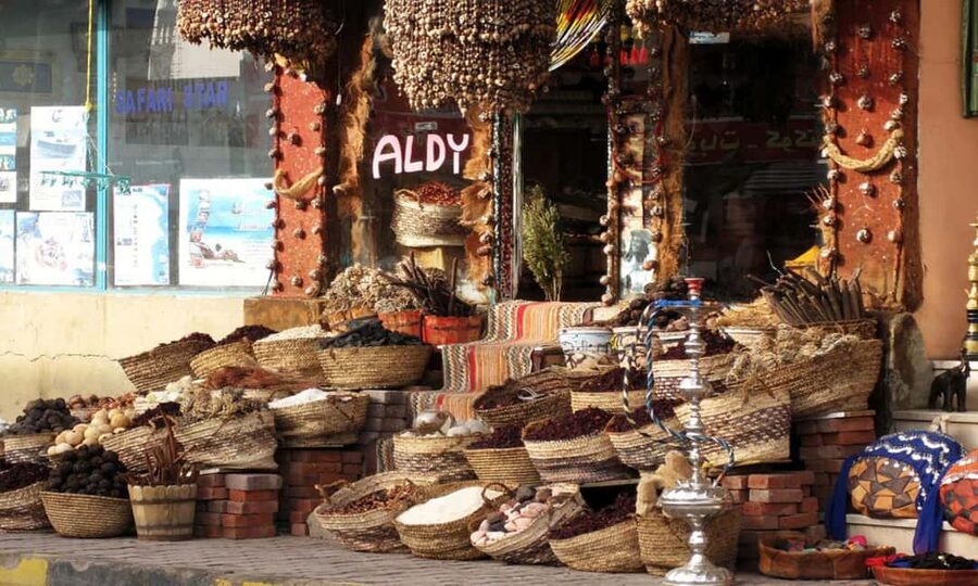 Hurghada: Morning or Sunset Sights Guided Tour with Shopping - The harbor, fish market, and Red Sea views