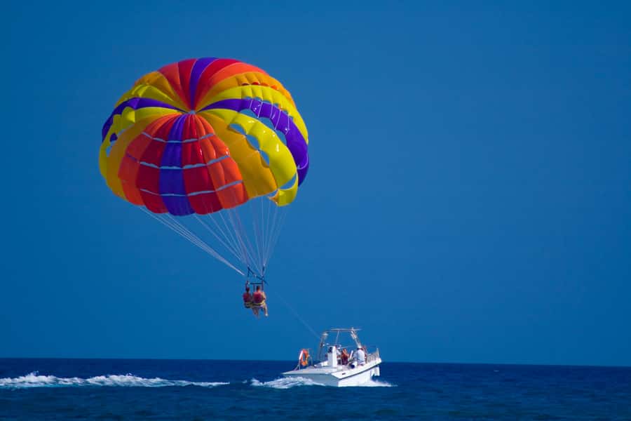 Hurghada: Parasailing Adventure on the Red Sea - Boarding the Boat and Waiting Your Turn
