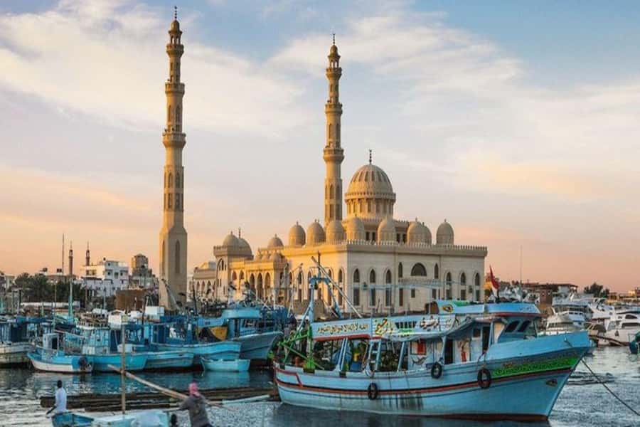 Hurghada: Private Guide City Tour & Shopping Stop - Hurghada beyond the hotel strip