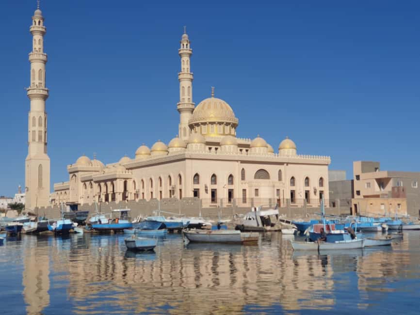Hurghada: Private or Shared City Tour with Guide & Shopping - Hotel pickup and the ride into Hurghada