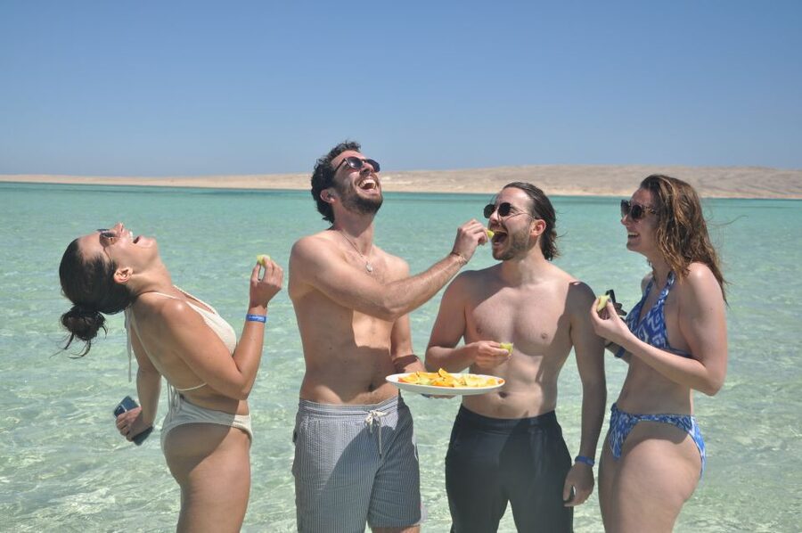 Hurghada: Private Speedboat Adventure with Snacks & Pick-up - How to plan your two or four hours