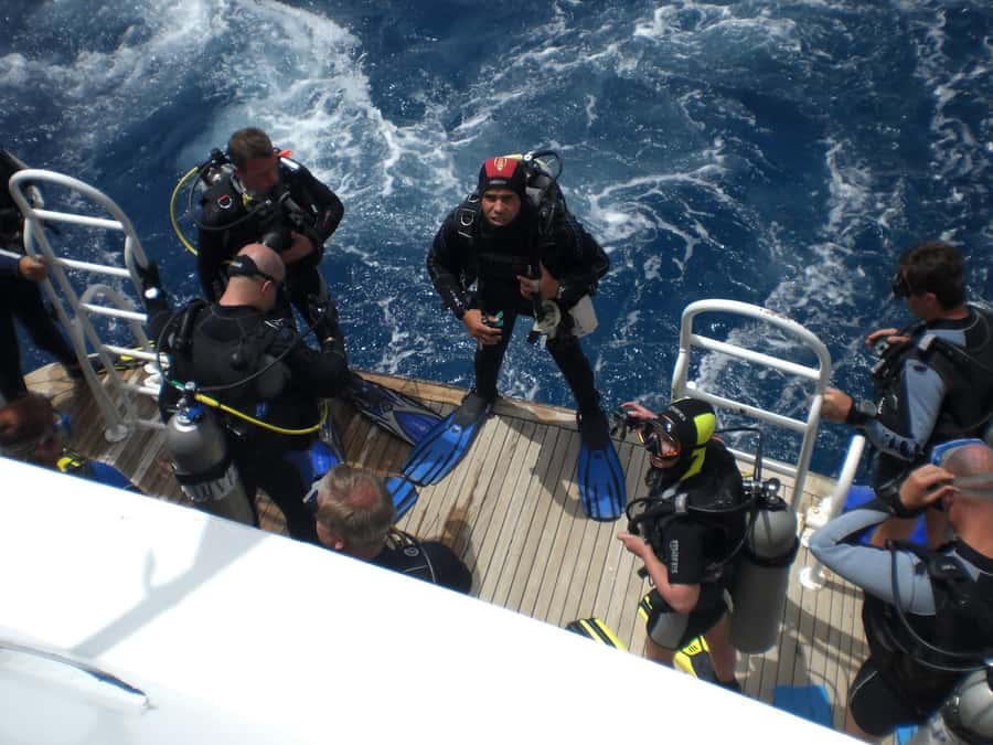 Hurghada, Professionals Diving in Open Water Tour with Lunch - Lunch on board and a change of pace