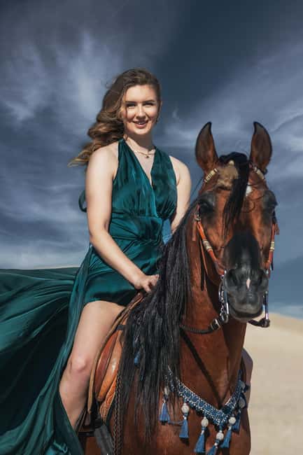 Hurghada: Red Sea & Desert Horse Riding Tour with Swimming - The first hour through the desert