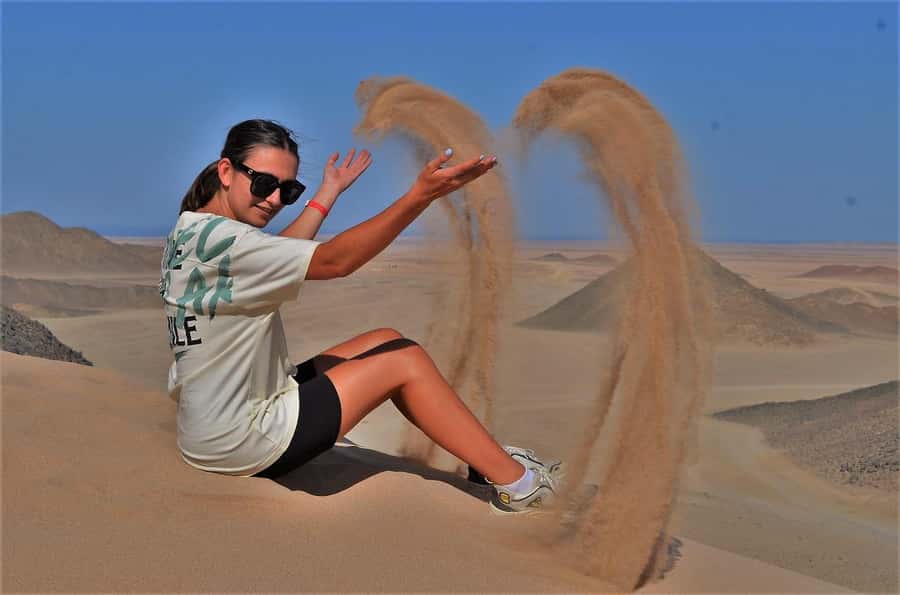 Hurghada: Red Sea Desert Quad Biking Tour & Sand Mountain - The sand mountain stop