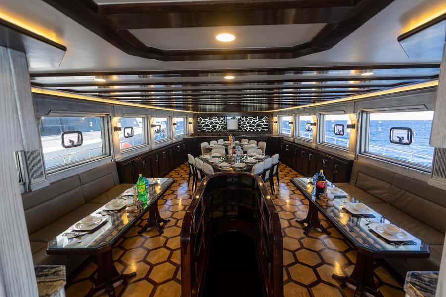 Hurghada: Royal Luxury VIP Cruise to Orange Bay with Lunch - Who should book this yacht trip?