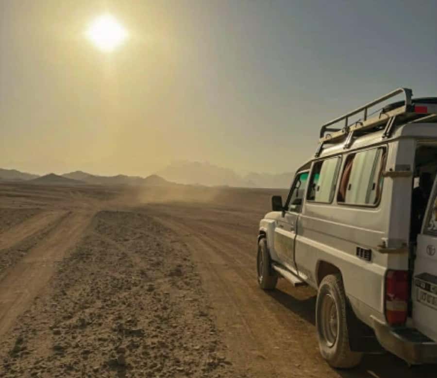 Hurghada: Safari Jeep & Camel Ride with BBQ Dinner & Show - From Hurghada hotels to the Sahara