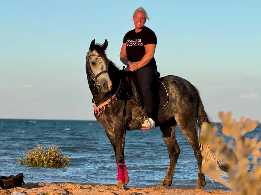 Hurghada: Sea & Desert Horse Riding tour/w Swimming&Transfer - Swimming with the horses in warm weather