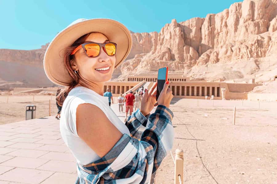 Hurghada: Valley of Kings Hatshepsut & Karnak Luxor Day Trip - Hatshepsut Temple and the Colossi of Memnon
