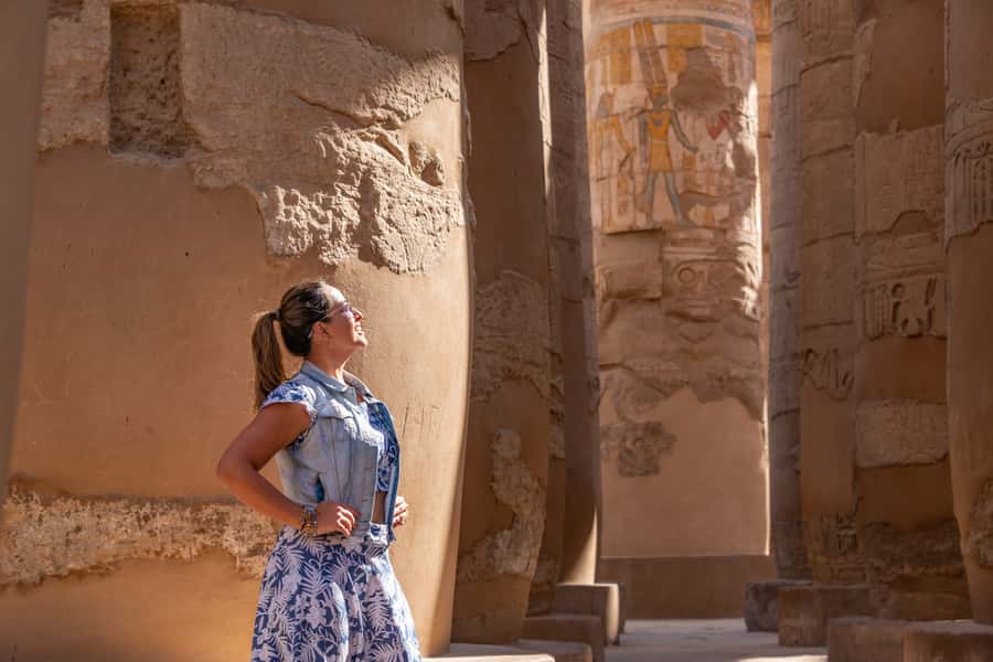 Hurghada: Valley of Kings Hatshepsut & Karnak Luxor Day Trip - Valley of the Kings: three tombs and a rushed first look