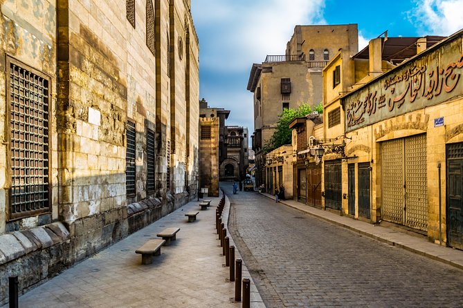 Islamic Cairo Walking Tour: Khan el Khalili, Al-Azhar Mosque - Walking demands, group size, and comfort