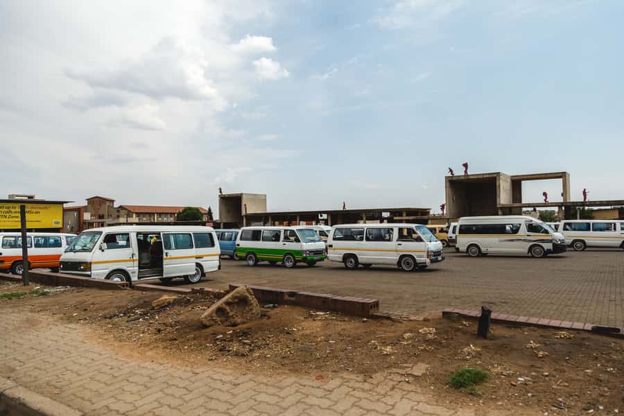 Johannesburg and Soweto Apartheid Full Day Tour w/Lunch - Entering Soweto and its divided stories