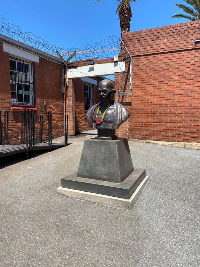 Johannesburg: Full-Day Tour with Soweto and Apartheid Museum - Key points to know before booking