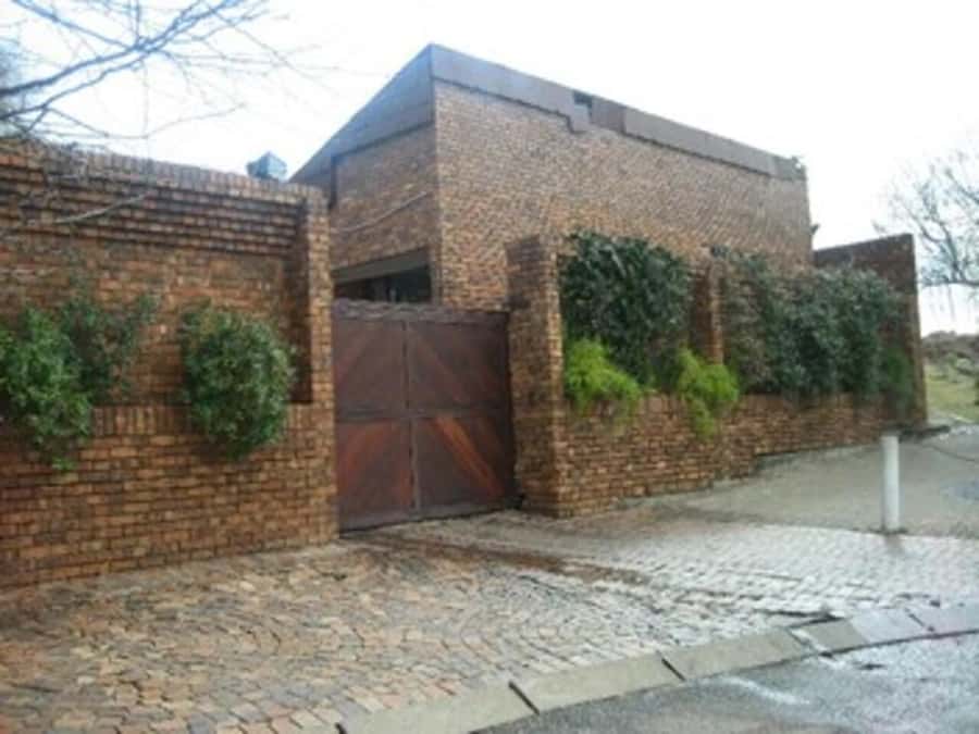Johannesburg: Half-Day Soweto Tour with a Local Guide - Hector Pieterson Memorial and the 1976 Uprising