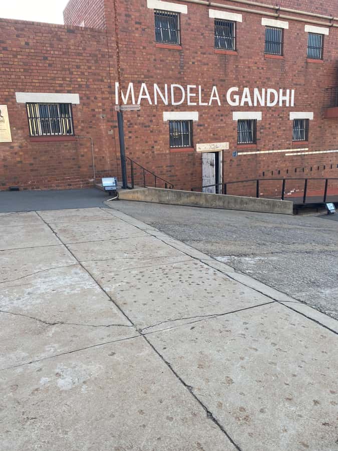Johannesburg: Soweto & Apartheid Museum Half-Day Tour - Inside Mandela House