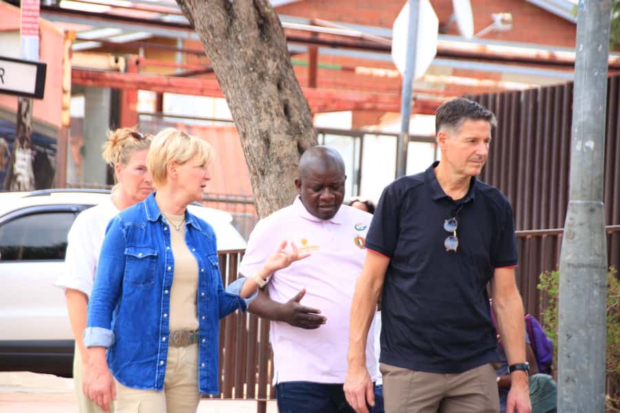 Johannesburg: Soweto & Apartheid Museum Half-Day Tour - Hector Pieterson Memorial and the limits of the visit