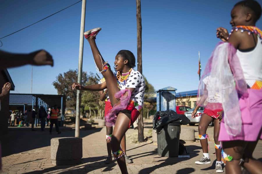 Johannesburg: Soweto Half-Day Tour - Diepkloof: a short walk through daily life