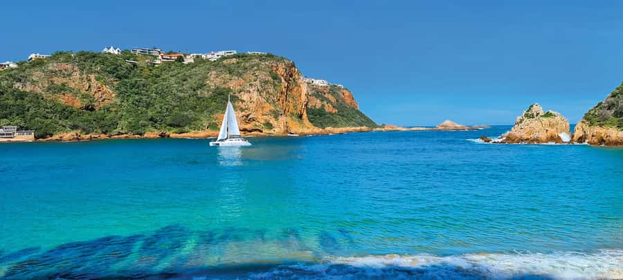 Knysna: Luxury Sunset Cruise with Captain's Barbeque - Past Leisure Isle and Featherbed Nature Reserve
