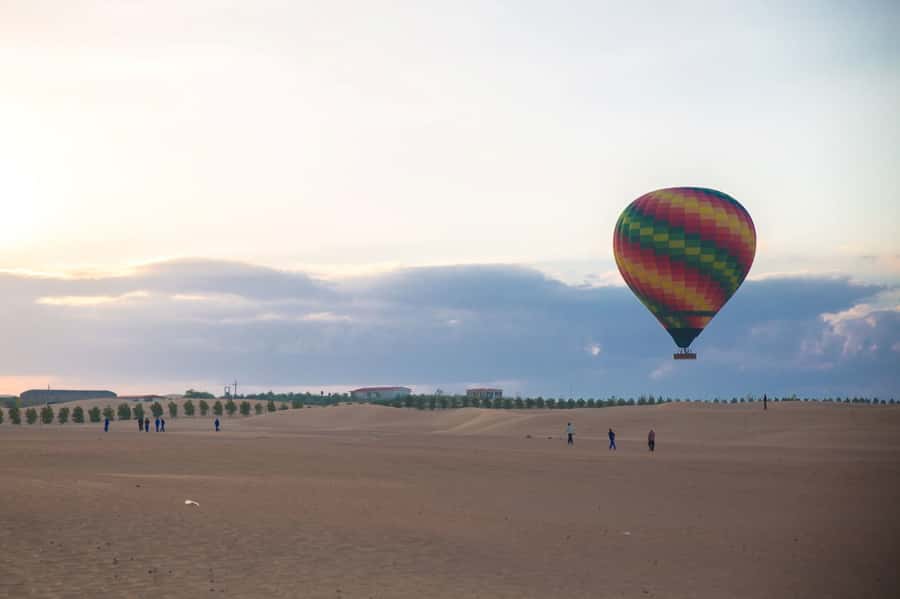 Luxor: Deluxe Sunrise Hot Air Balloon - Who should book this balloon ride?