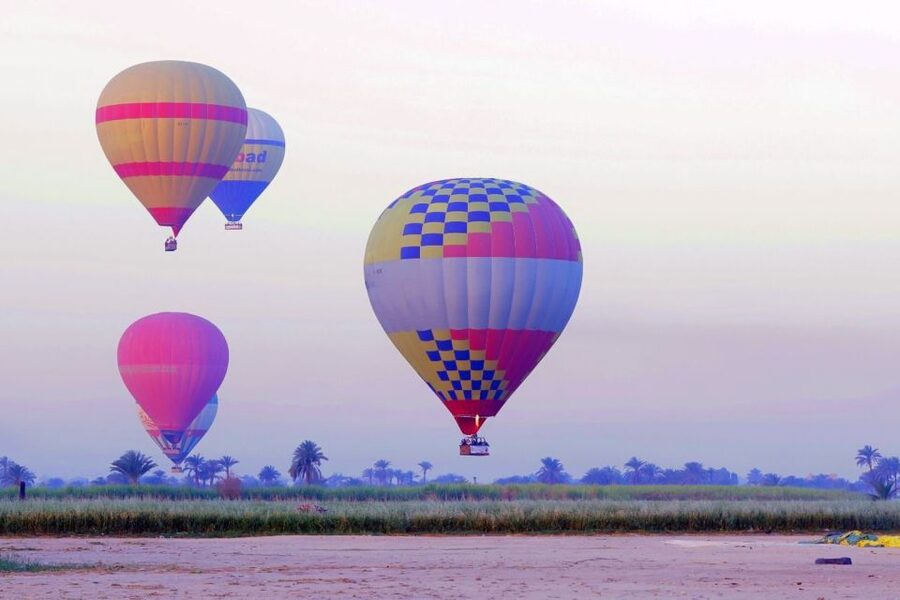 Luxor: Deluxe Sunrise Hot Air Balloon - Forty-five minutes above the West Bank