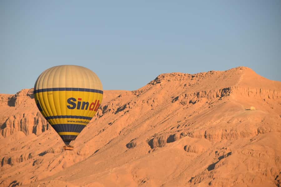 Luxor: Deluxe Sunrise Hot Air Balloon - Landing is part of the adventure