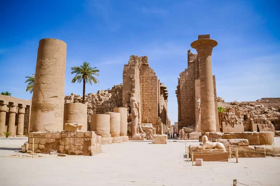 Luxor: Half-Day Tour to Karnak & Luxor Temples - Lunch with a Nile view, with a few cautions