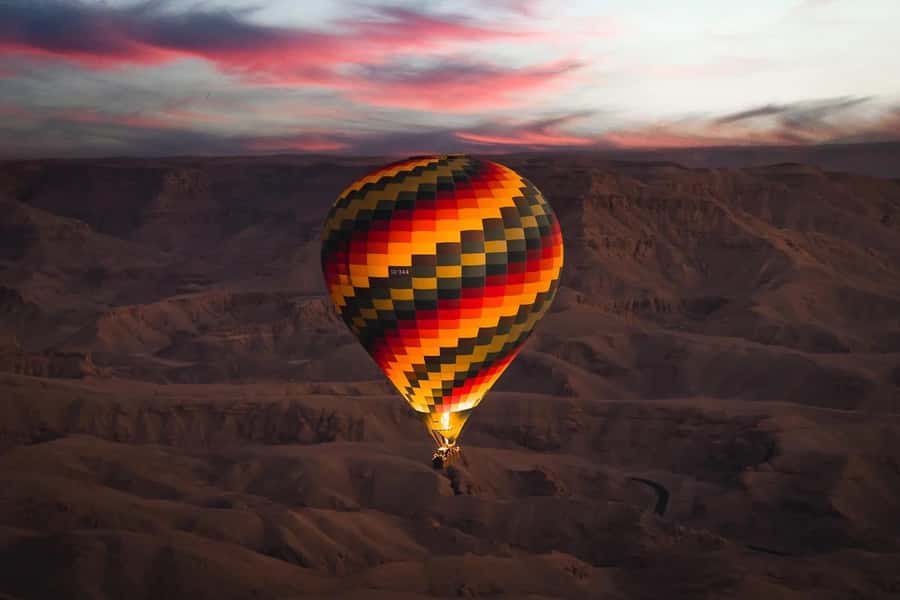 Luxor: Hot Air Balloon Ride over Luxor Relics - Sunrise over Hatshepsut, Memnon, and the Nile