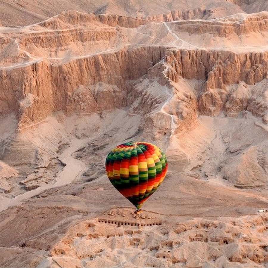 Luxor: Hot Air Balloon Ride over the Valley of the Kings - Why a balloon is one of Luxor’s best viewpoints
