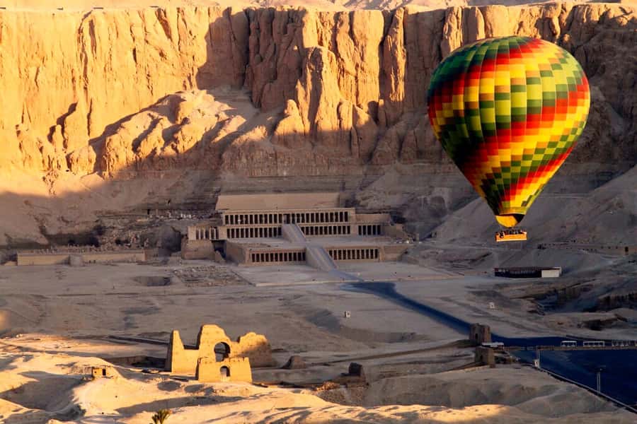 Luxor: Hot Air Balloon Ride over the Valley of the Kings - Sunrise over the Valley of the Kings