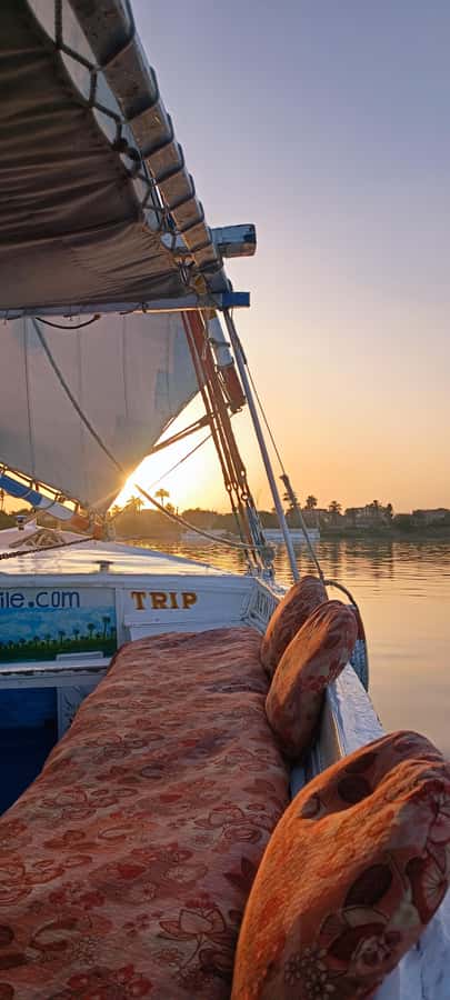 Luxor: Nile River Private Sunset Felucca Ride - Sailing, towing, and the feel of the river