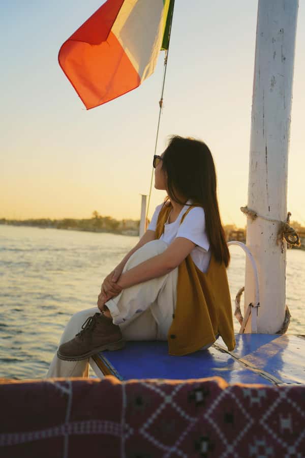Luxor: Nile River Private Sunset Felucca Ride - Tea, hibiscus, and simple Egyptian hospitality