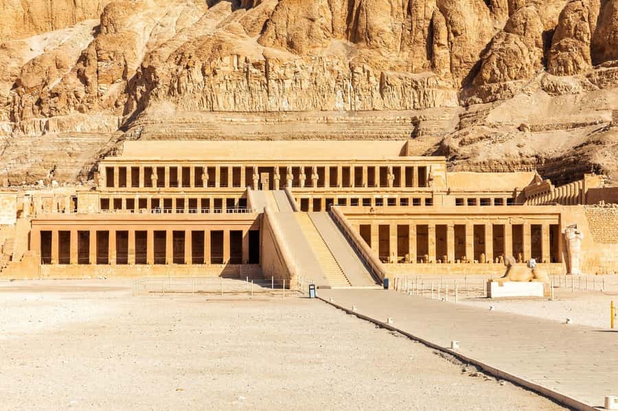 Luxor: Valley of the Kings and Hatshepsut Temple Day Tour - The Colossi of Memnon as a quick final sight