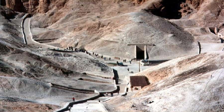 Luxor: Valley of the Kings and Queens Guided Tour with Lunch - Optional stops and the sales question