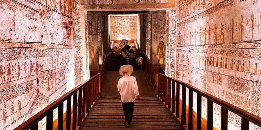 Luxor: Valley of the Kings and Queens Guided Tour with Lunch - What to bring and how to prepare