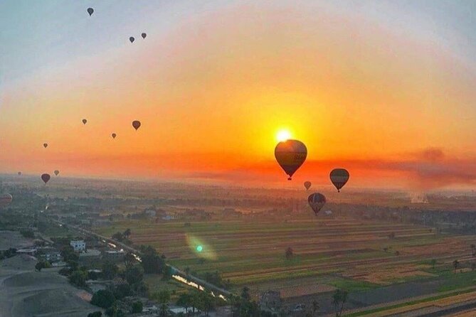 Luxury Sunrise Balloon Ride in Luxor with Hotel Pickup - A large basket, not a private flight