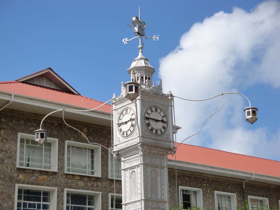 Mahé Island: Island Highlights Guided Day Trip with Lunch - Sans Soucis pass and the Mission Lodge view