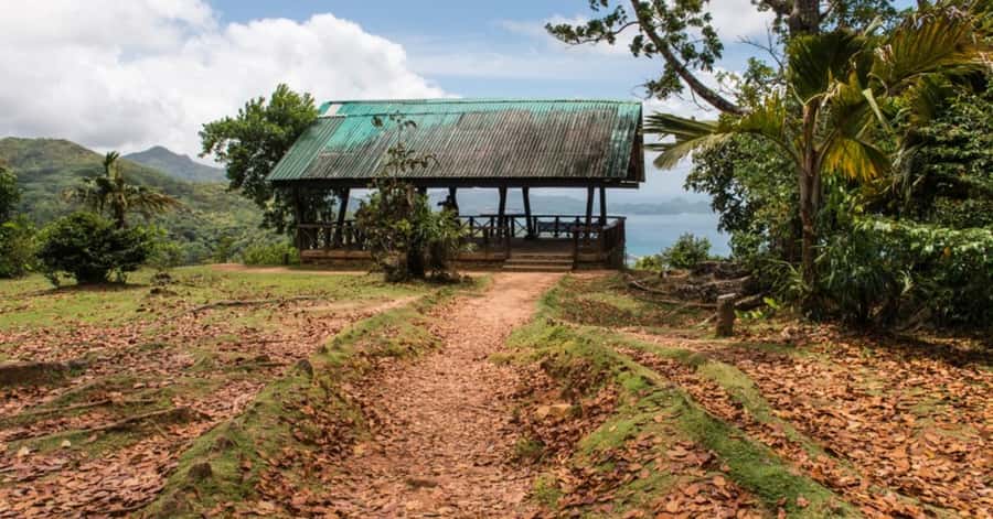 Mahé: Private Customizable Full-Day Tour with Hotel Pickup - Beau Vallon for a livelier finish